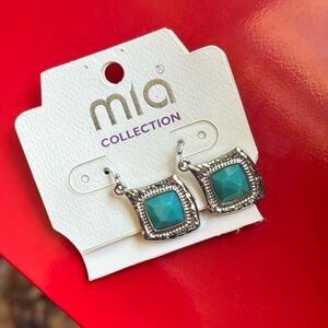Mia Collection Turquoise Silver Western Costume Dangle Earrings